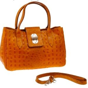 NWT Ostrich mini leather bag, English
(BOUTIQUE tan